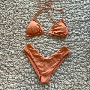 Peach billabong matching swimsuit